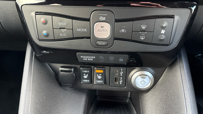 Nissan LEAF 110kW Tekna 39kWh 5dr Auto Electric Hatchback